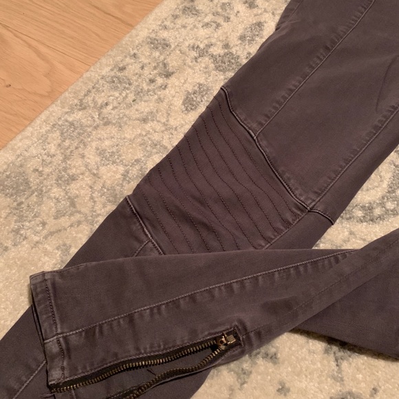 Dark grey jeans from American Eagle - Picture 4 of 6